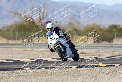 media/Dec-07-2025-CVMA (Sun) [[3e7d2de5dc]]/Race 12- Formula 40 MW and LW/